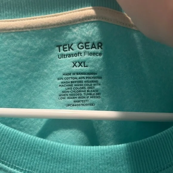 NWT fleece sweatshirt - Picture 2 of 5